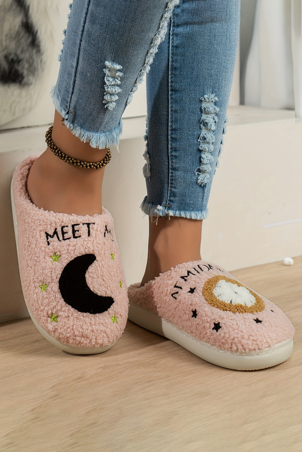 Light Pink Moon & Clock Pattern Fuzzy Winter Slippers